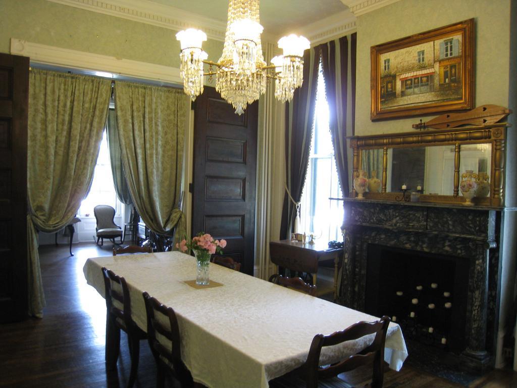 Allegheny Street Bed & Breakfast Hollidaysburg Room photo